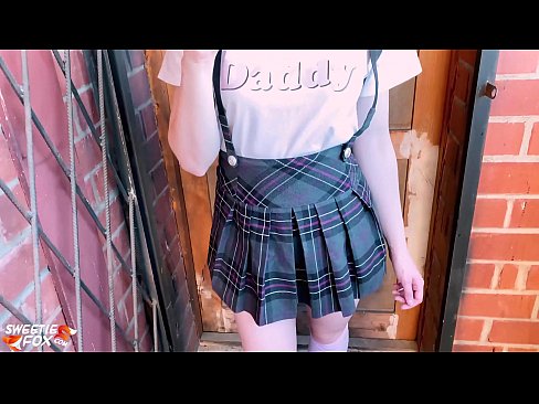 ❤️ Schoolgirl Sucks a dick gu domhainn agus fucks an àite clasaichean. ☑  Pornografach  aig porn gd.4k-porno.ru ❌️